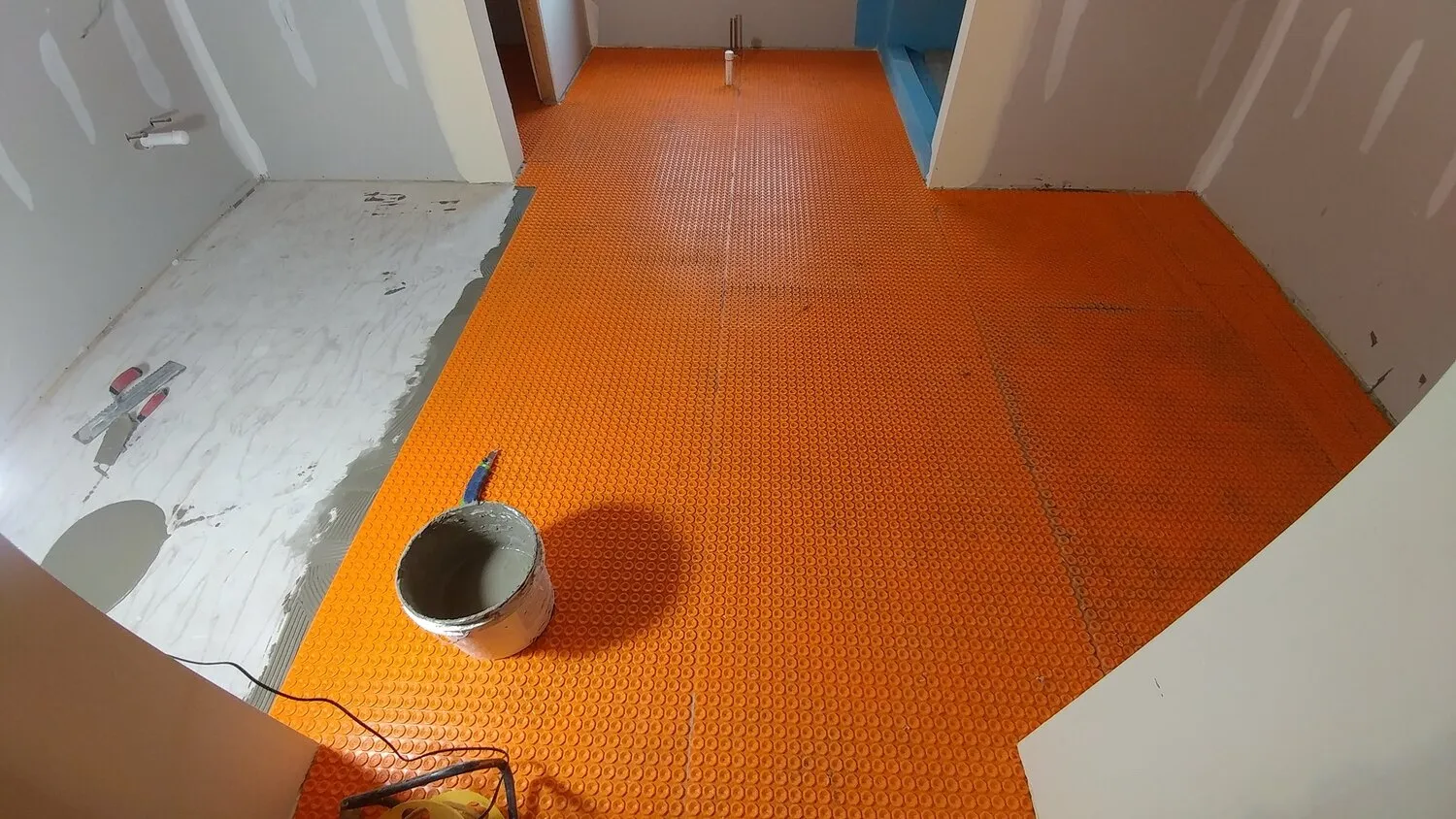 professional Schluter system installation job